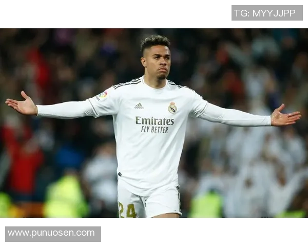 马里亚诺职业生涯辉煌历程与进球瞬间全景解读